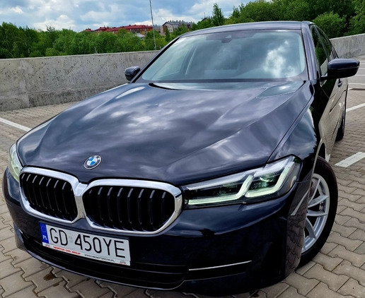 BMW Seria 5 cena 159900 przebieg: 29000, rok produkcji 2021 z Gdańsk małe 121